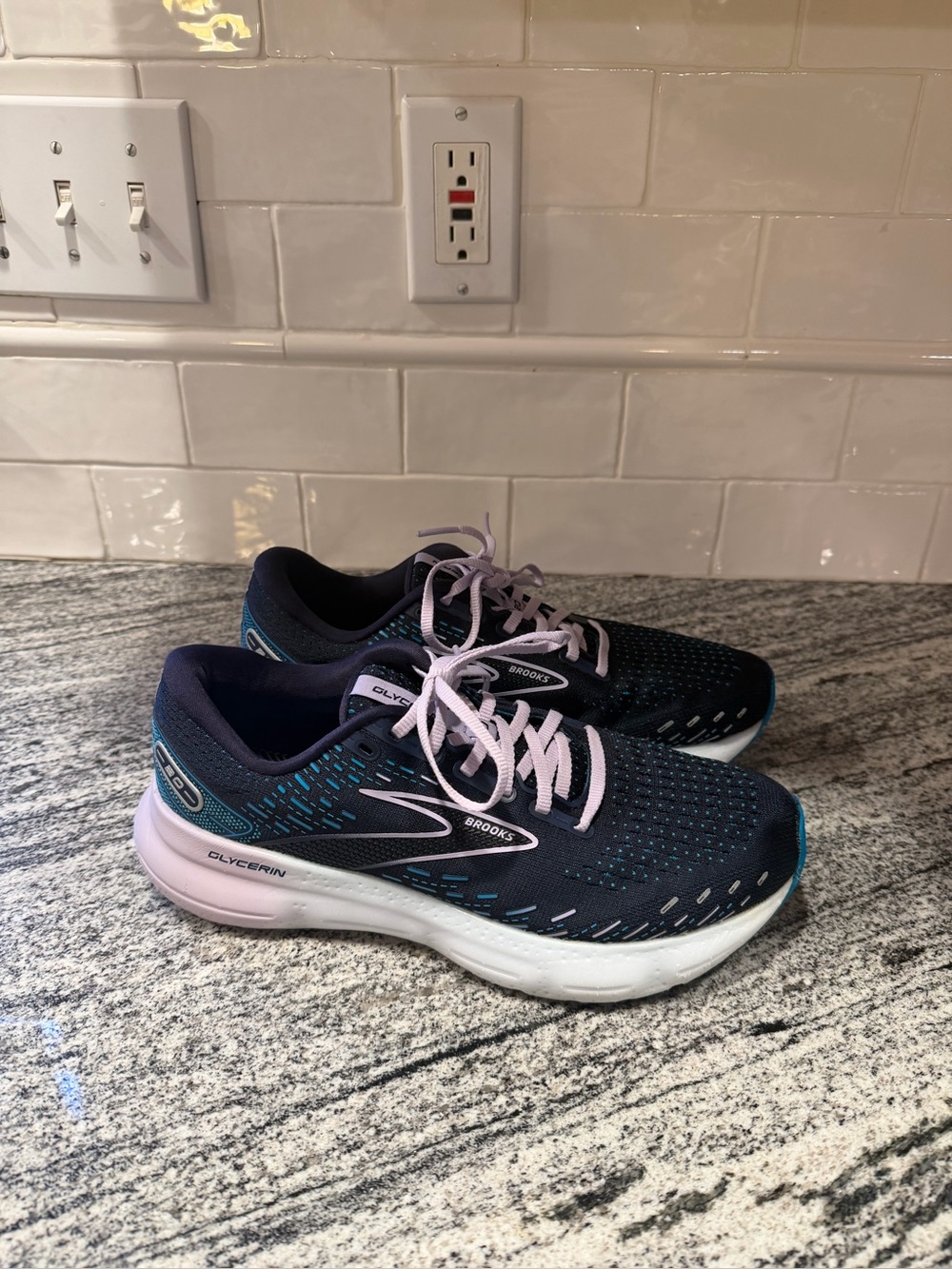 Women’s Brooks Glycerin 20 Size 9.5